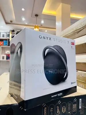 Awesome  New Black Onyx 7 Bluetooth Speaker