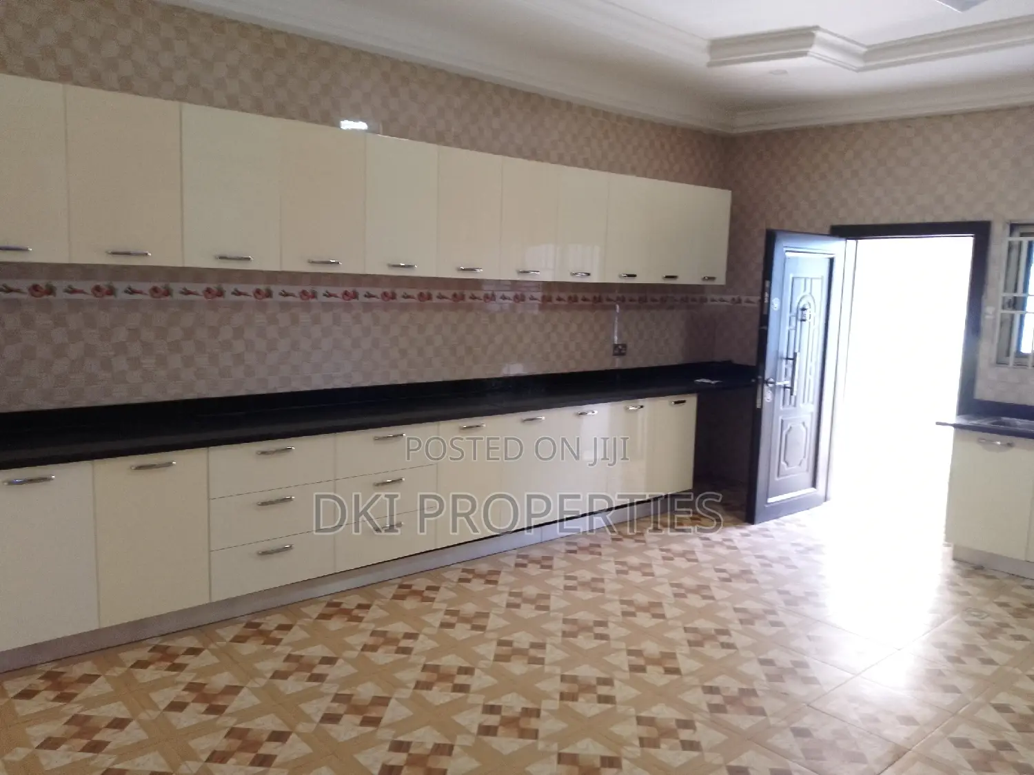 4bdrm House in Dki Properties, Valley View Area for sale