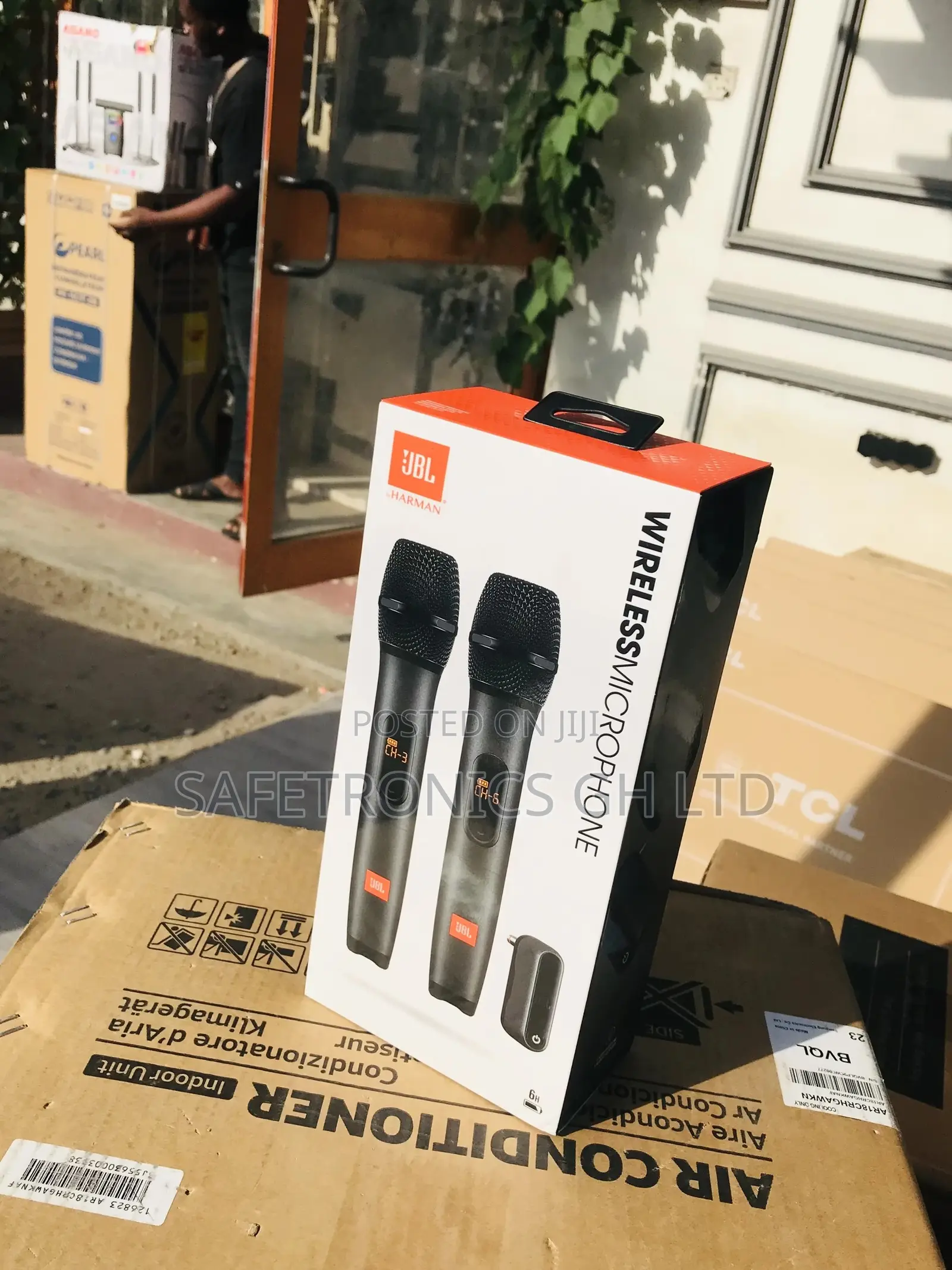 Essential 2 Microphones JBL Wireless Black