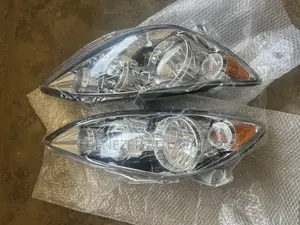 Toyota Camry 2003,2004,2005 Headlights
