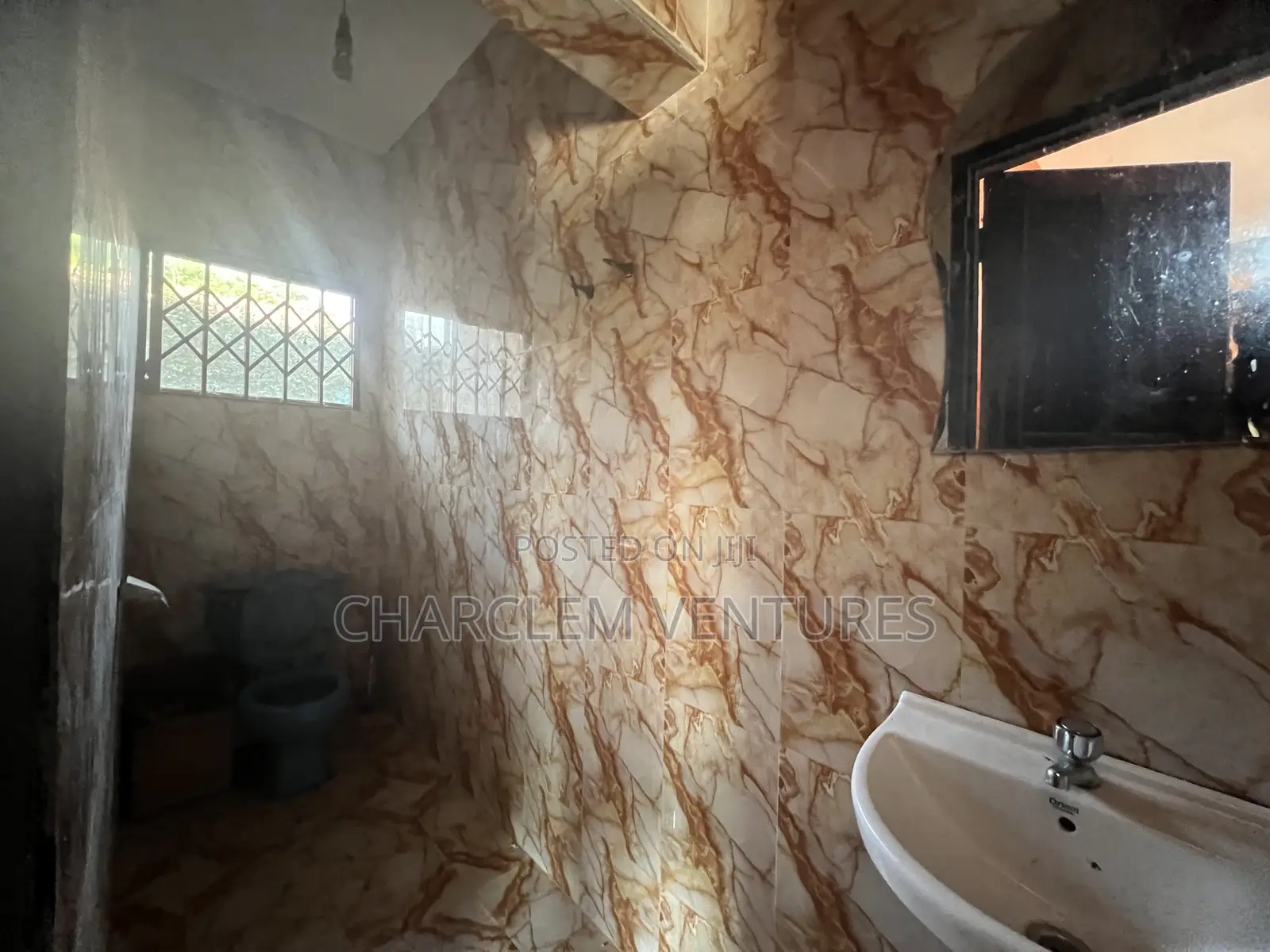 6bdrm House in Charclem Ventures, Dome for sale