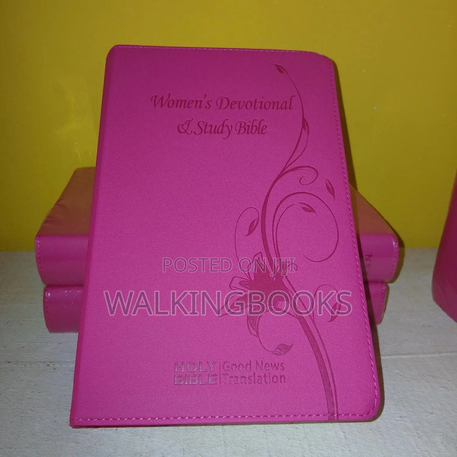 Women's Devotional Study Bible Good News