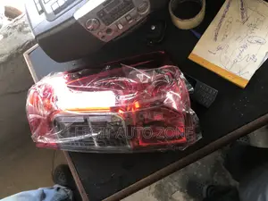 Nissan Navara 2008-2012 Taillights
