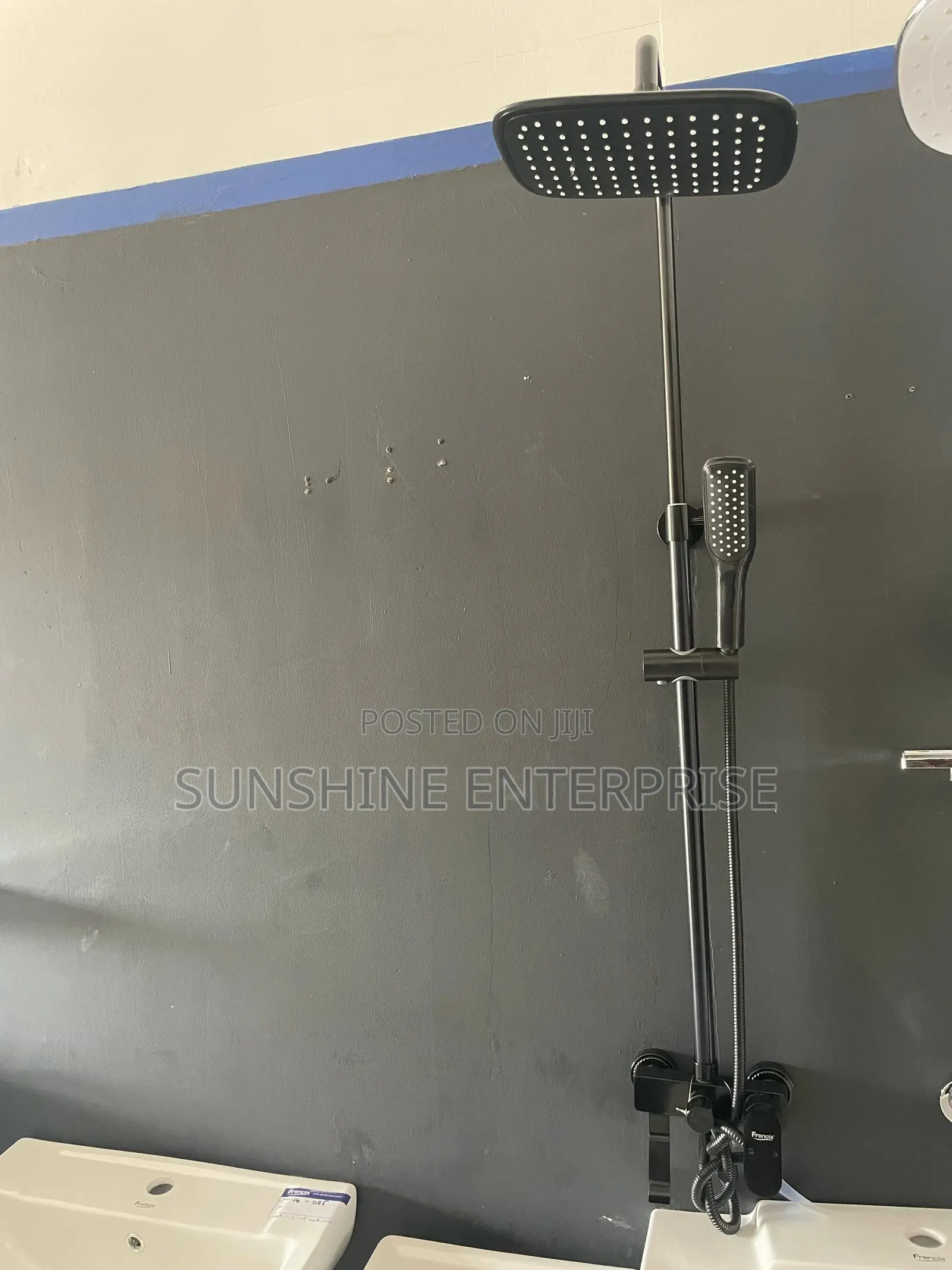 All Black Frencia Bathroom Shower
