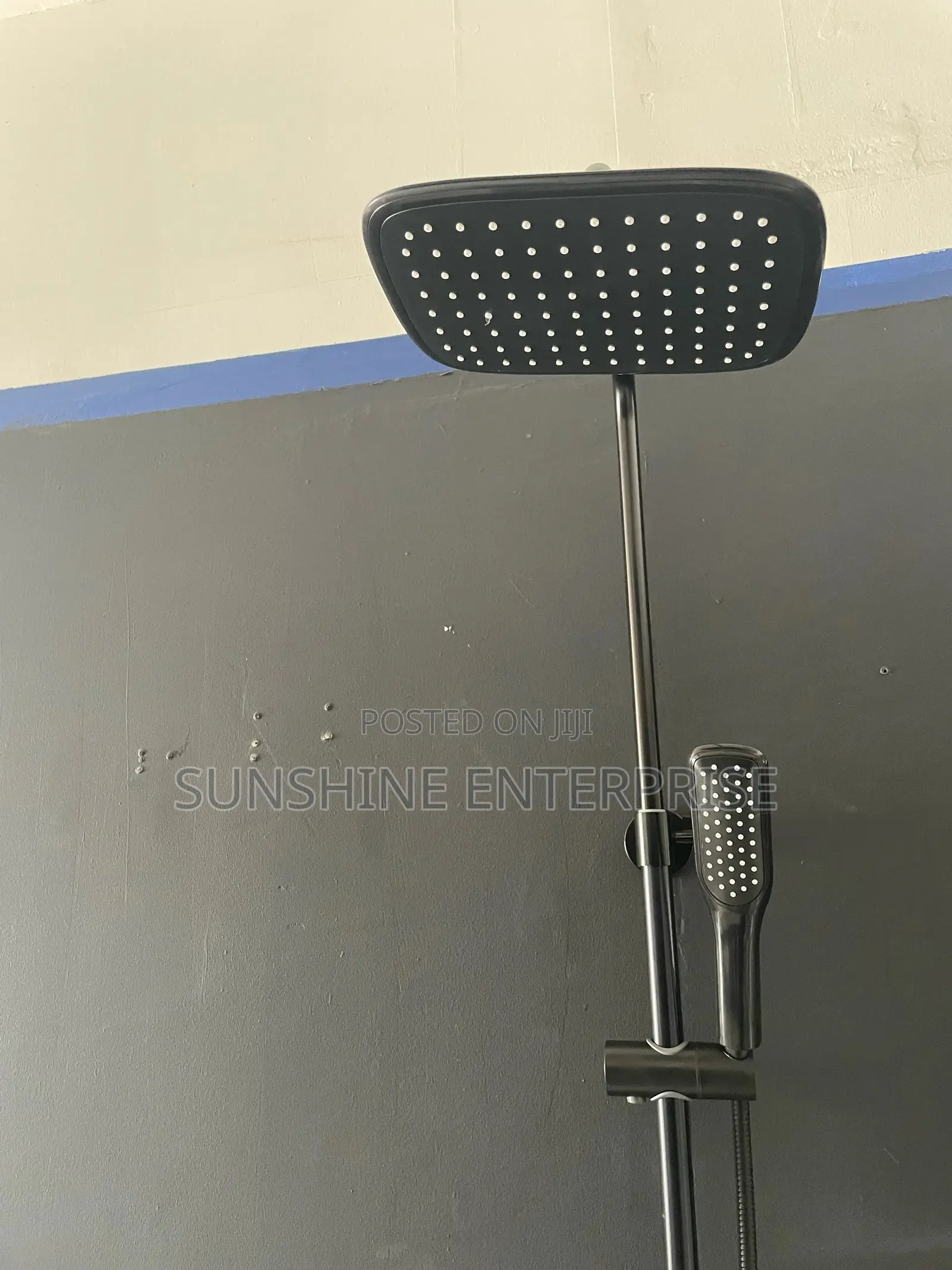 All Black Frencia Bathroom Shower