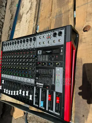 Yamaha LLD-1220USB 12-Channel Mixer With USB, BT 16 DSP