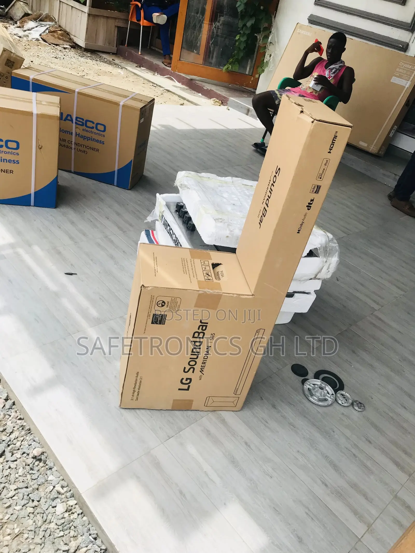 LG S65Q Bluetooth Wireless Black Electric Soundbar