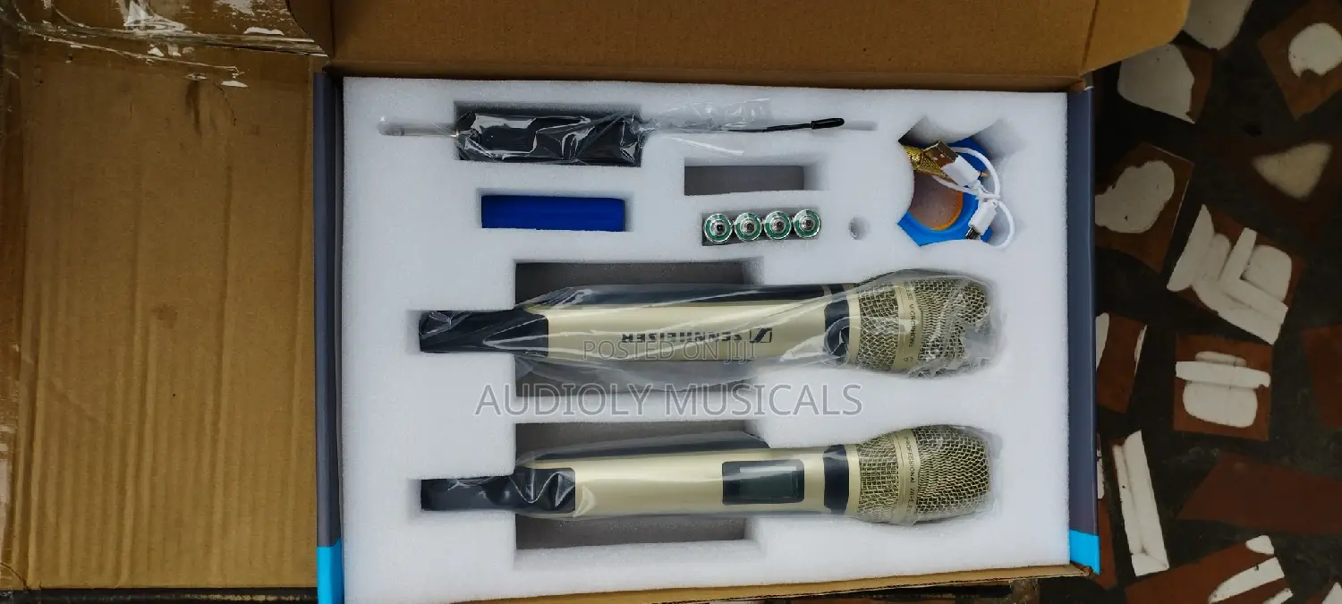 Sennheiser SKM9000 Universal Dual Wireless Vocal Set