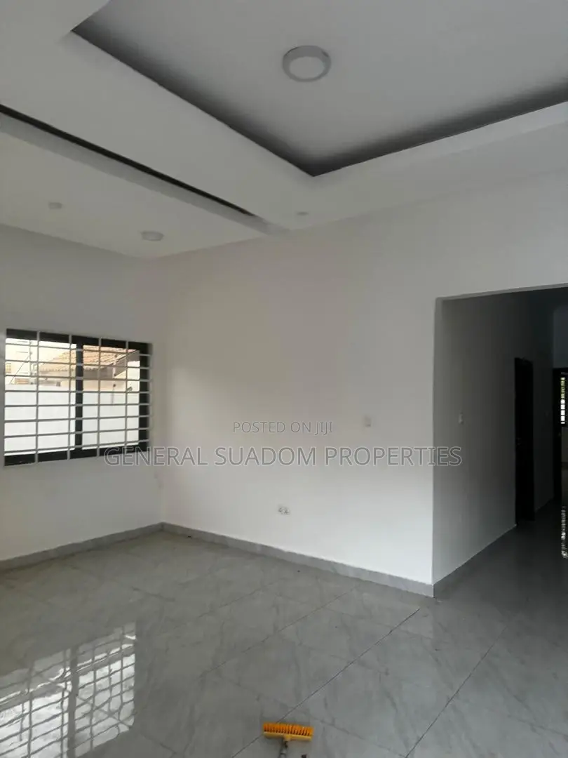 3bdrm House in Suadom Properties, Baatsona Total for rent