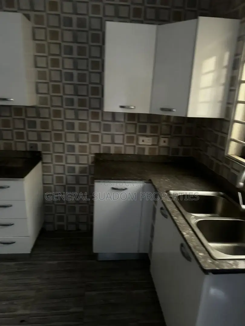 3bdrm House in Suadom Properties, Baatsona Total for rent