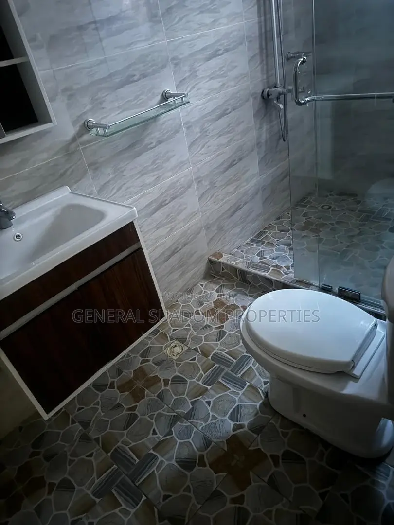 3bdrm House in Suadom Properties, Baatsona Total for rent
