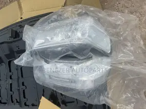 Toyota Land Cruiser 2016,2017,2018,2019,2020,2021 Headlights
