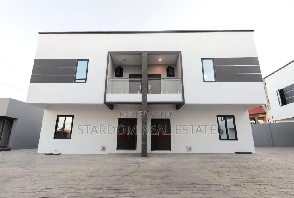 2bdrm Townhouse / Terrace in East Legon for rent