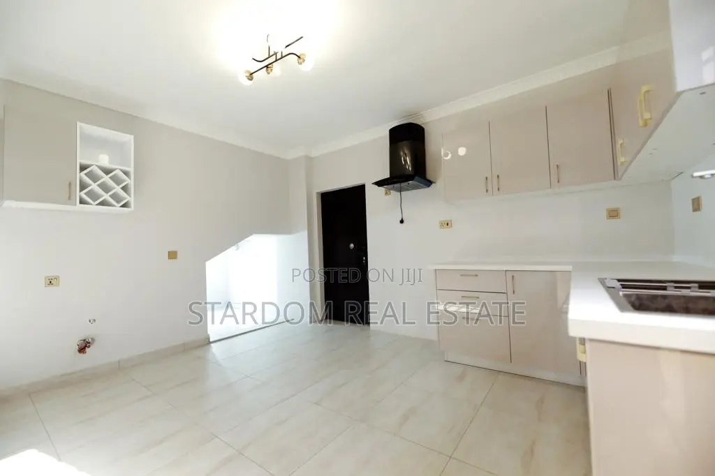 2bdrm Townhouse / Terrace in East Legon for rent