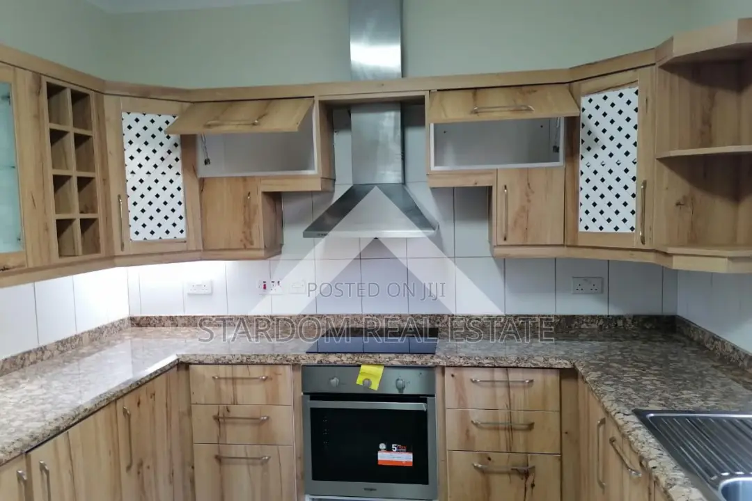 3bdrm Apartment in Ridge for rent