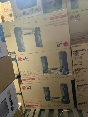 Enthralling LG LHD675BG 1000watts Home Theater System