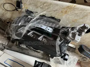Toyota Land Cruiser 2016 - 2019 Lexus Design Led Headlights