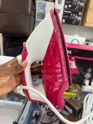 Russell Hobbs Steam Iron