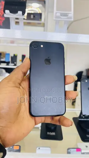 Apple iPhone 7 32 GB Black