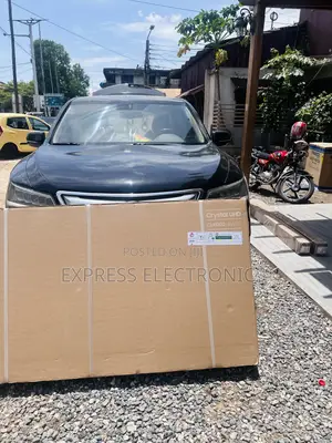 UHD Processor Sleek Samsung 65”Cu8000