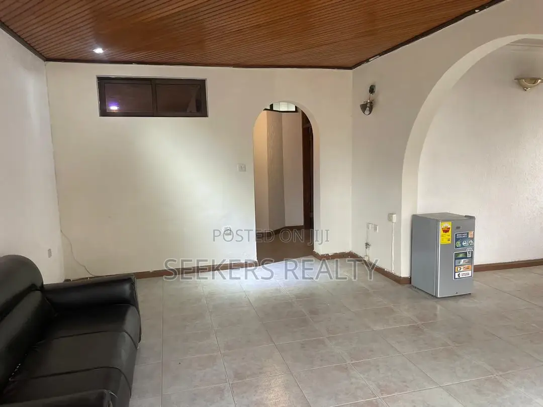 2bdrm Apartment in Seekers Realty, Labone SHS Area for rent