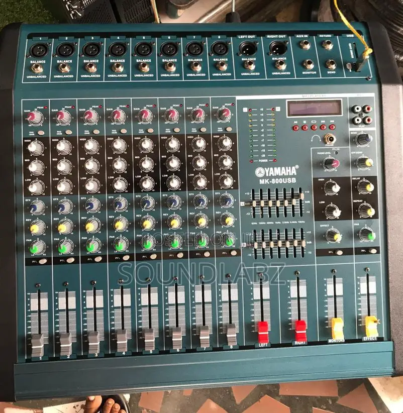 Yamaha Mk-800usb 8channel Powered Mixer