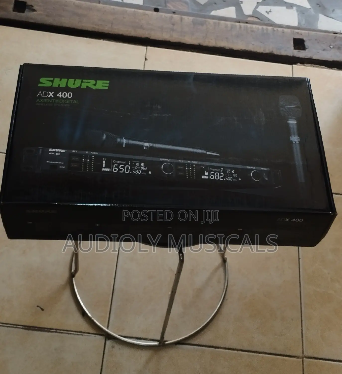 Shure Adx-400 Dual Wireless Professional Microphone System