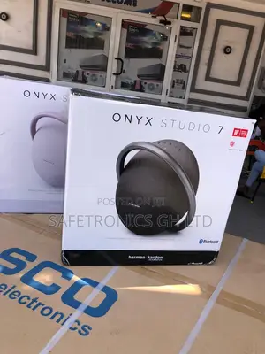 Sealed Onyx Studio 7 Harman Kardon Bluetooth Speaker