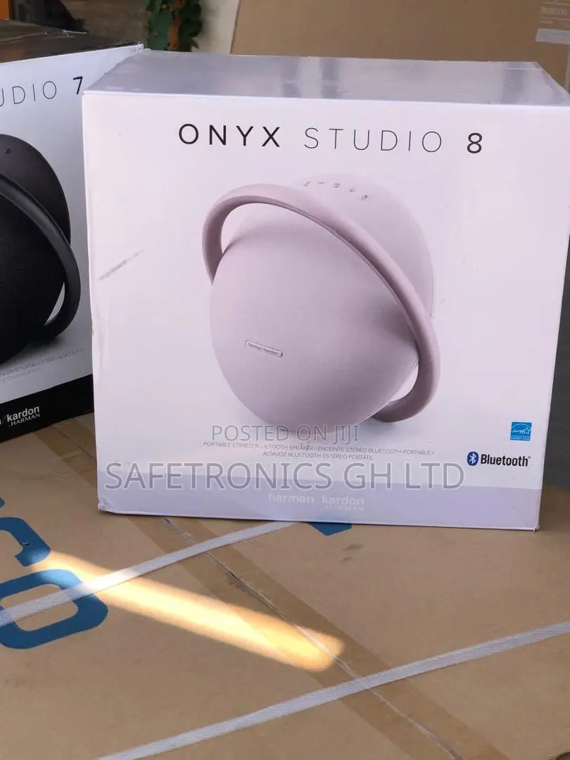 Wireless Onyx Studio 8 Gold Harman Kardon Speaker