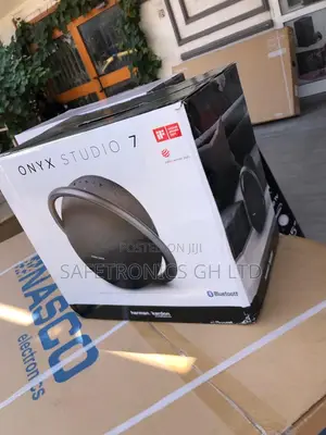 Black Bluetooth Wireless Harman Kardon Onyx Studio 7