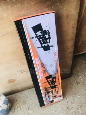 Strong Flat-Screen Adjustable TV Wall Mount
