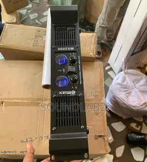 Max Mx2000 Amplifier