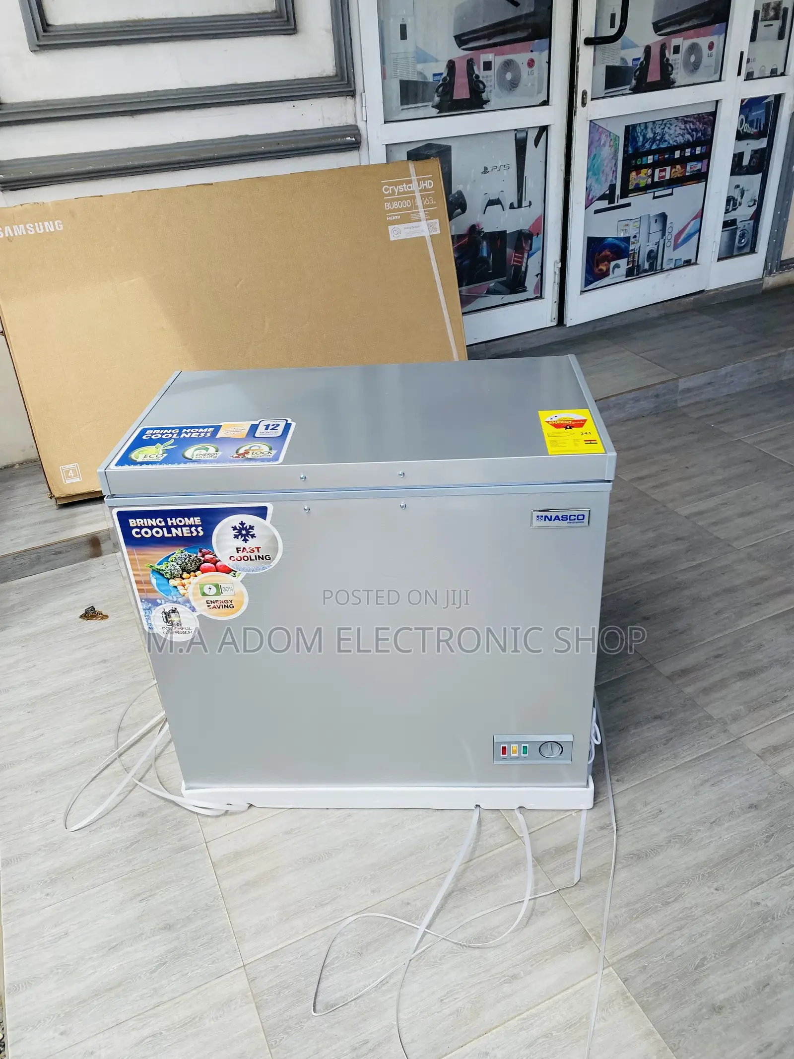 Elegant Nasco Nas-250 Single Door Chest Freezer.