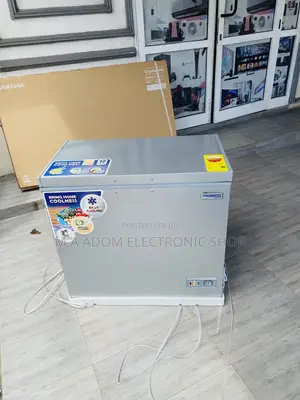 Elegant Nasco Nas-250 Single Door Chest Freezer.