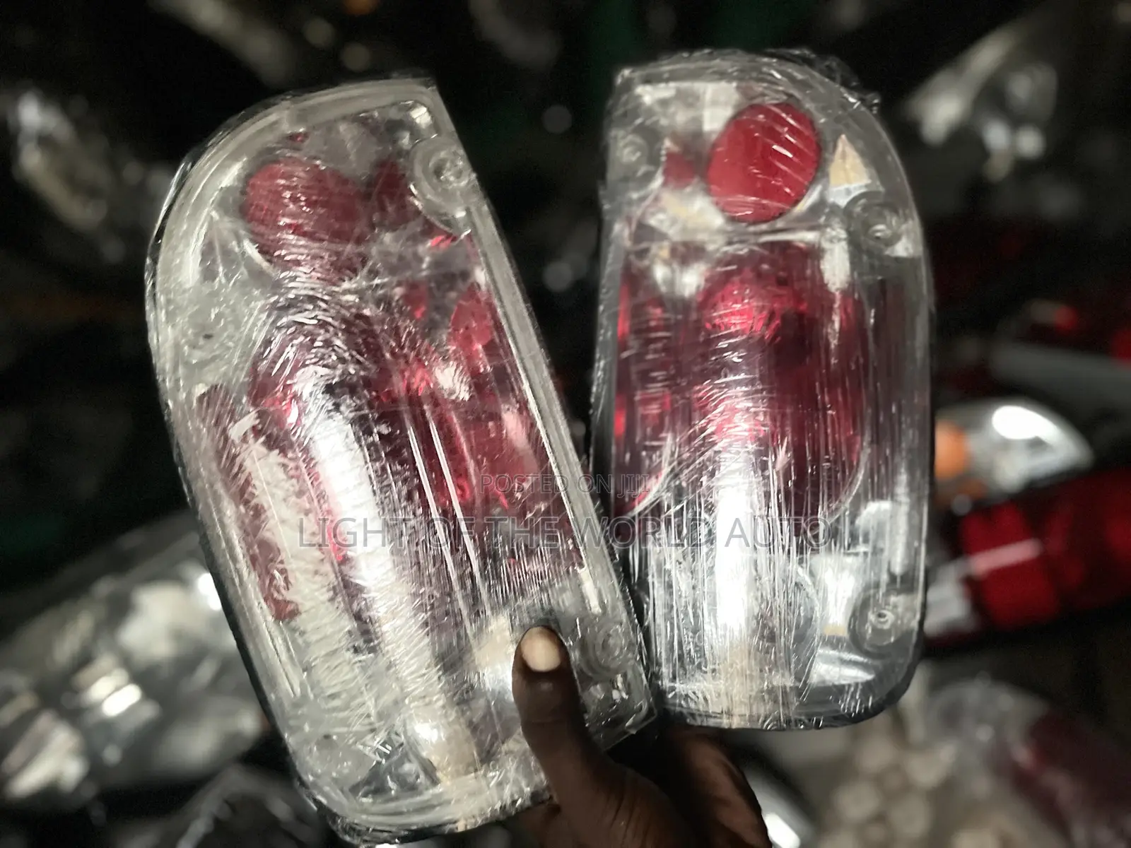 Toyota Tacoma 04 Taillight Speck Type