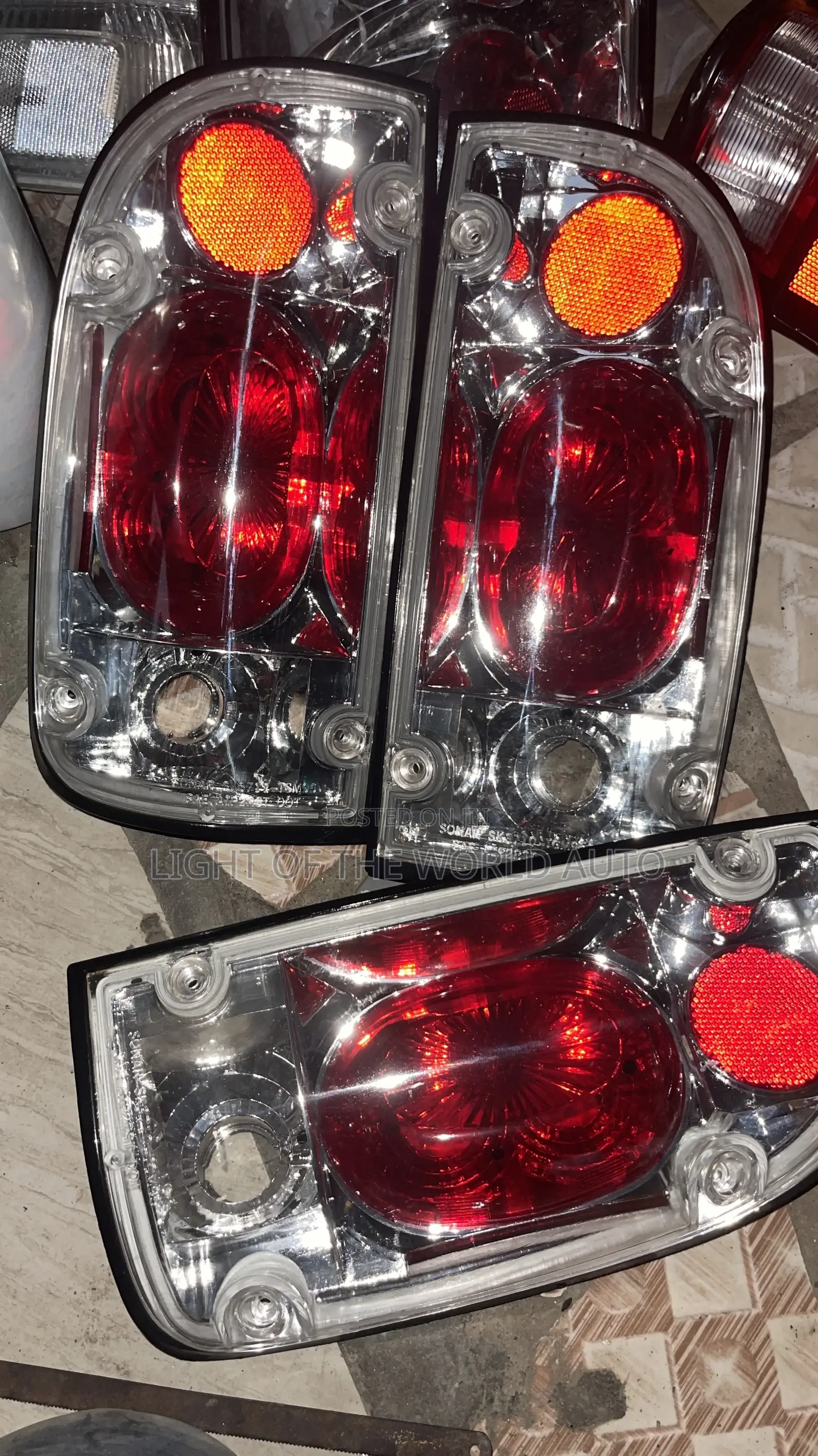 Toyota Tacoma 04 Taillight Speck Type