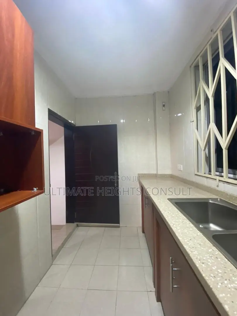 3bdrm Apartment in Dzorwulu, Dworwulu for rent