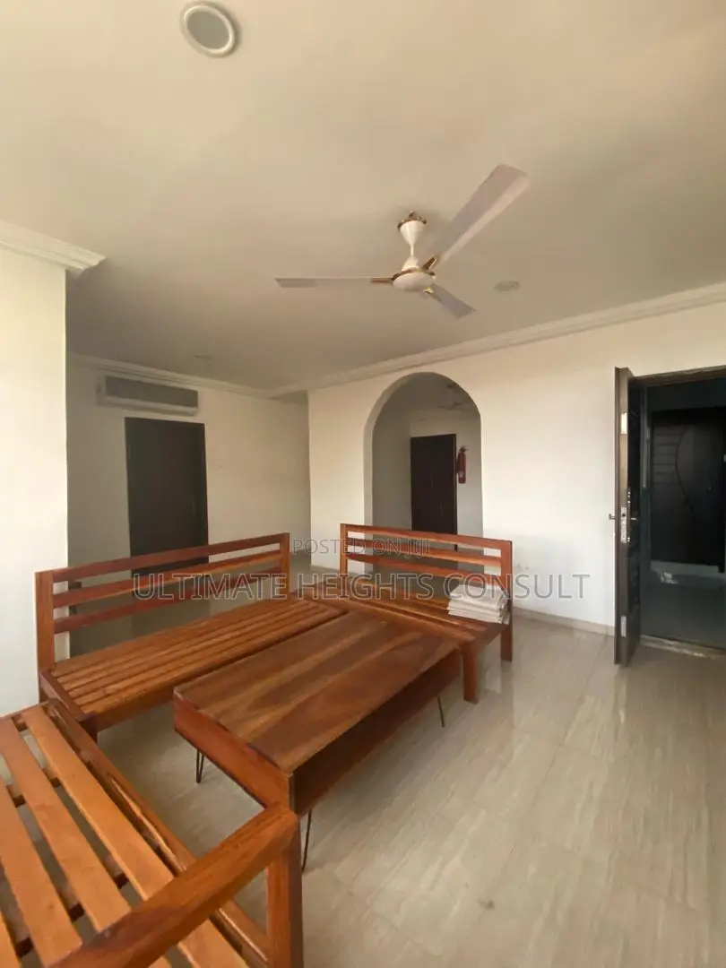 3bdrm Apartment in Dzorwulu, Dworwulu for rent