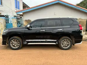 Car for Rent - TOYOTA Prado for Rent in Ghana - 6 Seats