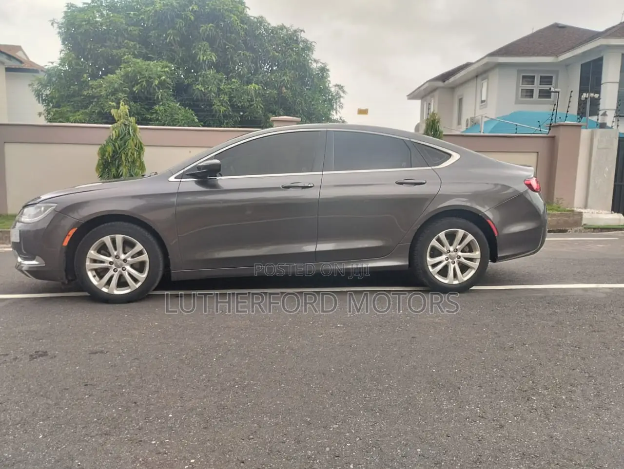 Chrysler 200 Limited 2017 Gray