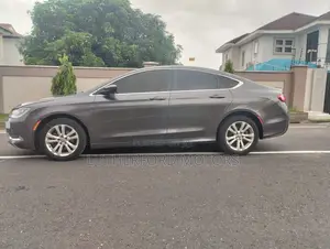 Chrysler 200 Limited 2017 Gray
