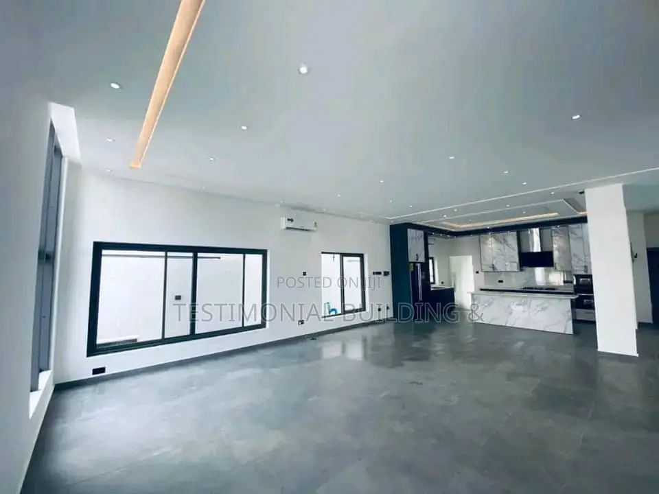 5bdrm House in Testimonial Building, East Legon for sale