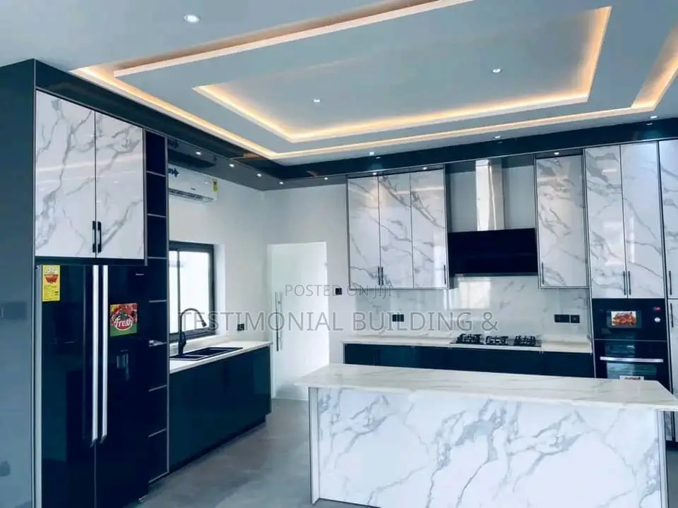 5bdrm House in Testimonial Building, East Legon for sale