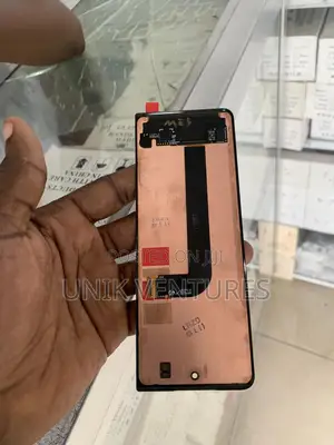 Z Fold 3 Screen