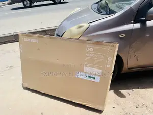 Very Cool Slim UHD Smart 55”Au7000 Samsung Tv.