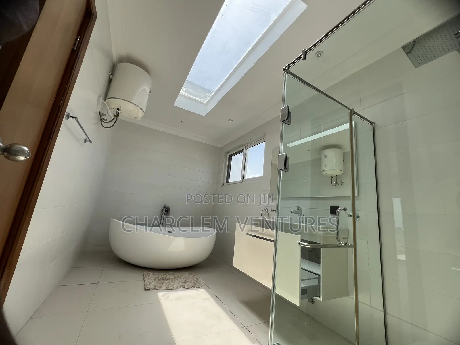 3bdrm House in Charclem Ventures, Accra Metropolitan for rent