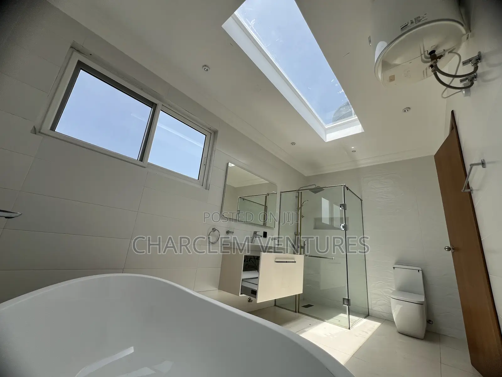 3bdrm House in Charclem Ventures, Accra Metropolitan for rent