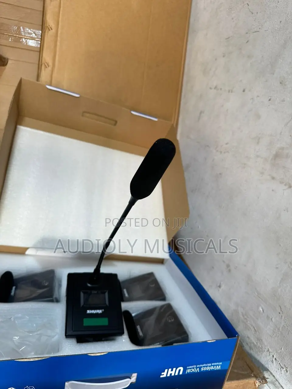 Shure 4in1 Wireless Conference Microphone