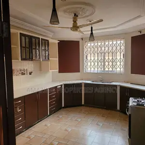 6bdrm House in New Legon for sale