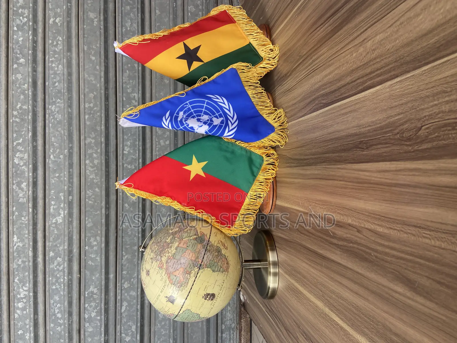 Original Office Table Top Flag Stand at Cool Price